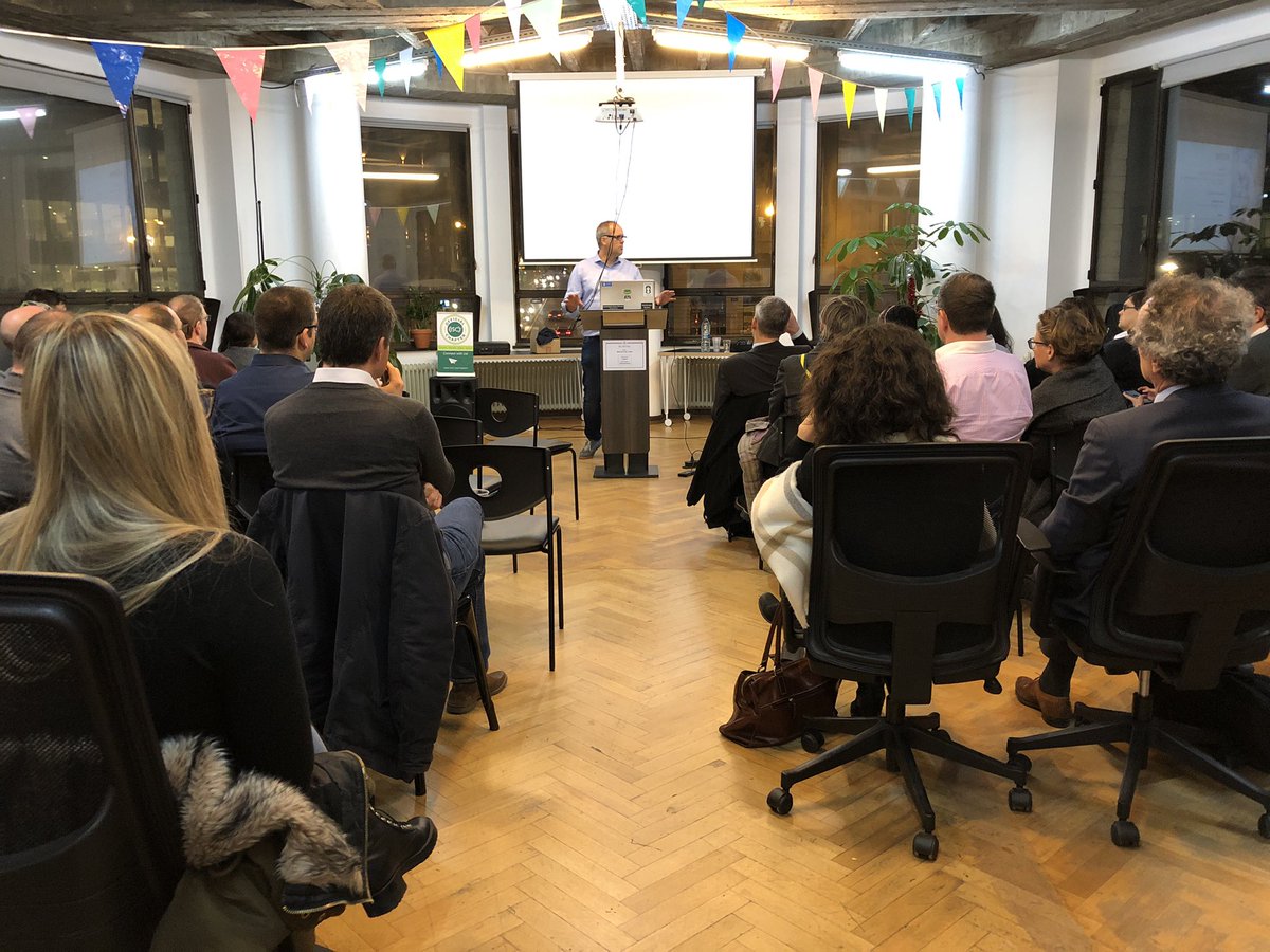 Koen Druyts introducing #CyberSecurity insurance to the #isc2beluxevent participants