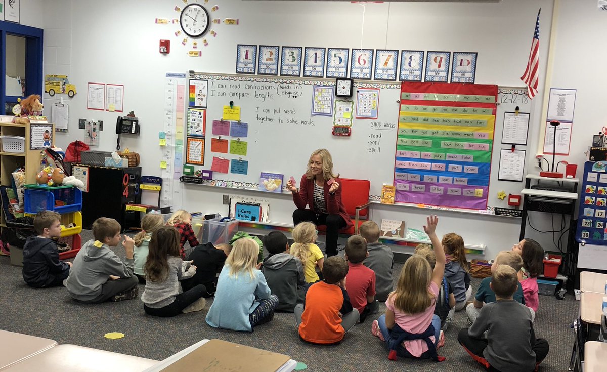 NP_CentralElem's tweet photo. Words inside of words! Such caring learning environment in Mrs. Millerβs 1st grade class! #UnitsofStudyinPhonics @LucyCalkins #kidswin #NPCometPride https://t.co/lmtXko1zI1