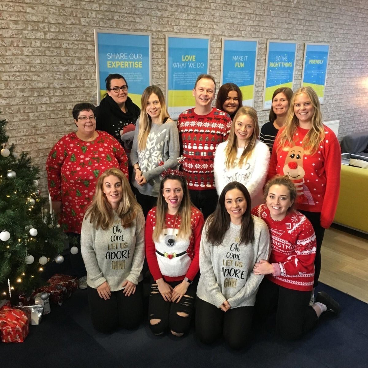 #ChristmasJumperDay in the <a href="/BlueSkiesCareer/">blueskies</a> office today. Supporting our local charity <a href="/TheBardsHospice/">The Shakespeare Hospice</a> #christmas #timeforgiving