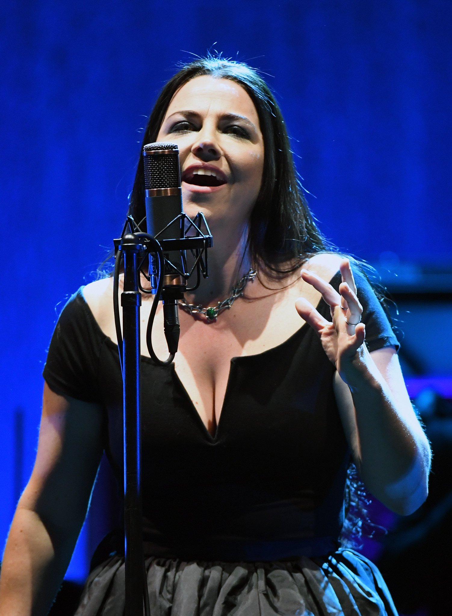 37 anos para Amy Lee!!!

A mezzo-soprano do Evanescence

Happy Birthday 