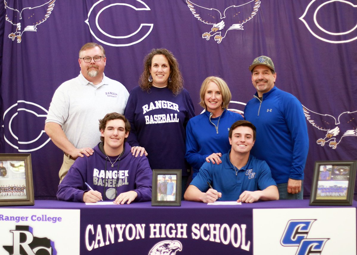 CHShardball's tweet photo. Congratulations to you both!! @Zane_Sparks_  @CobbBrettcobb  so happy for you and your families. https://t.co/WVb6HTPaOp