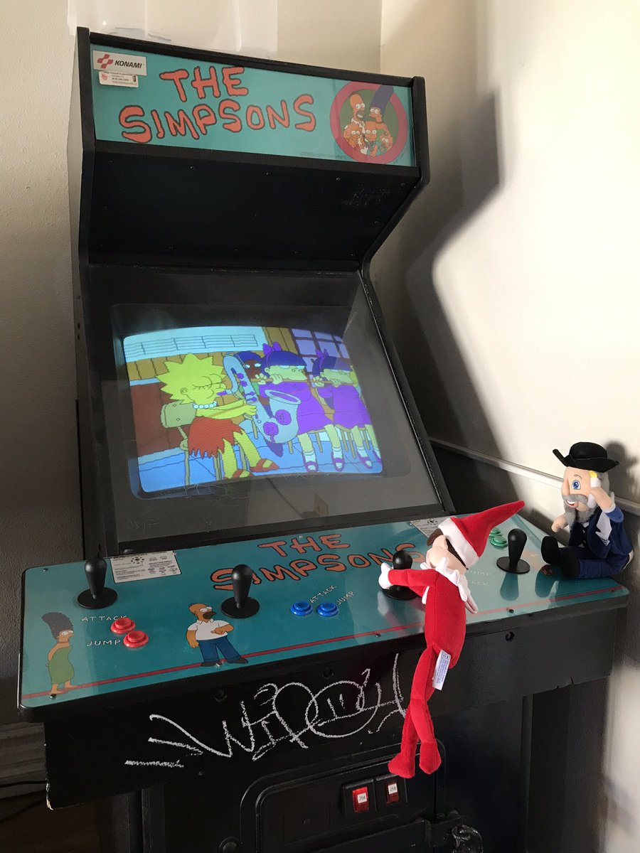 HISanDiego's tweet image. They discovered our Simpsons Game
#elfonashelf #menschonabench #hostellife #hostelshenanigans #sandiego #simpsons