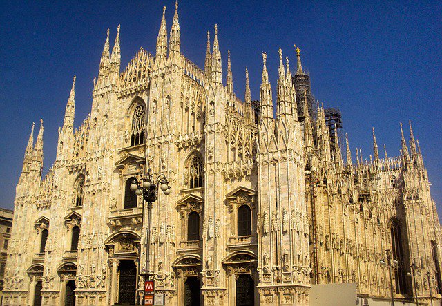 letenkovnik's tweet photo. HIT: MILÁN před Vánoci za 962 Kč! LAST MINUTE! https://t.co/EORa5izBjL #Milan #Italie #letenky #cestovani https://t.co/GlCYKhspMB