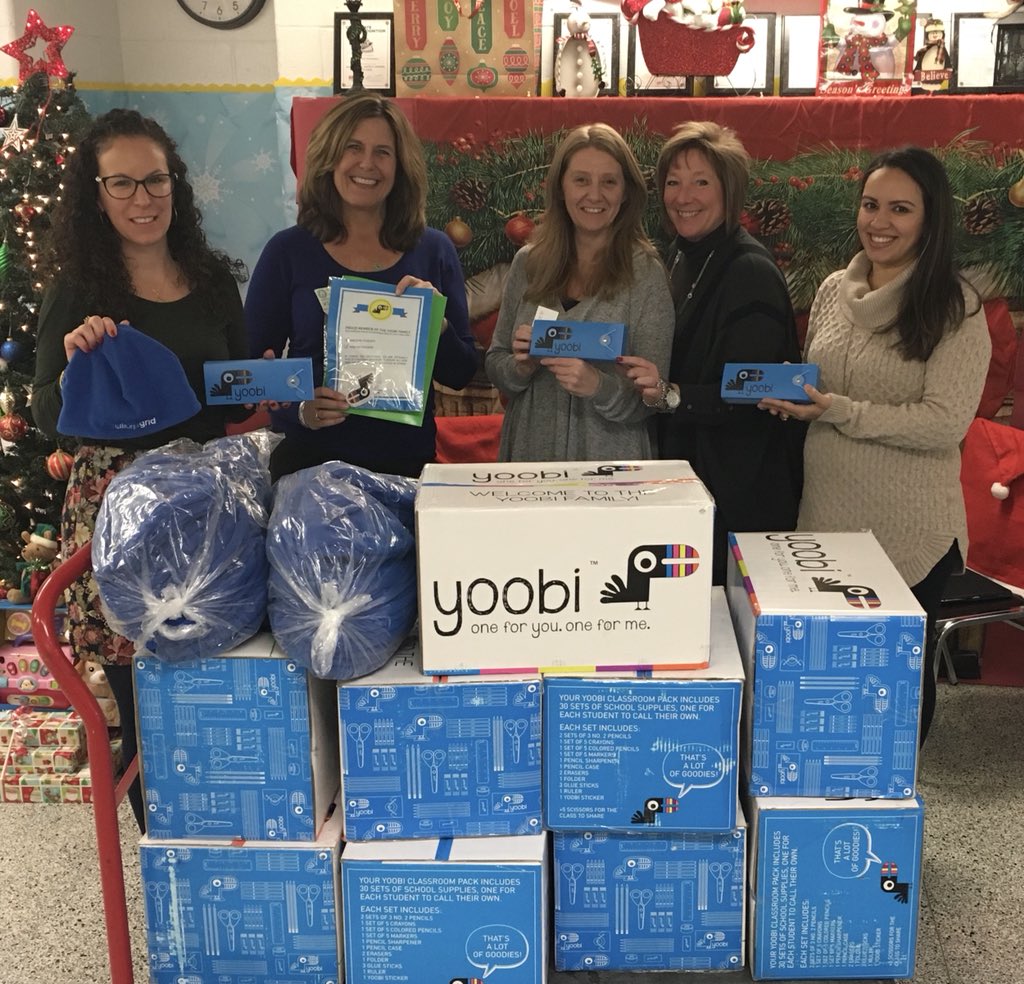 Alanna1206's tweet photo. #tistheseason to Give 🎄✏️🖍  O’Neill Elementary was the recipient of #Yoobi kits and Winter Hats 🧢 ❄️donated by @nationalgridus #GridCares #EmpoweringOurYouth #GiveBackToYourCommunity https://t.co/gGWfwlmrCb