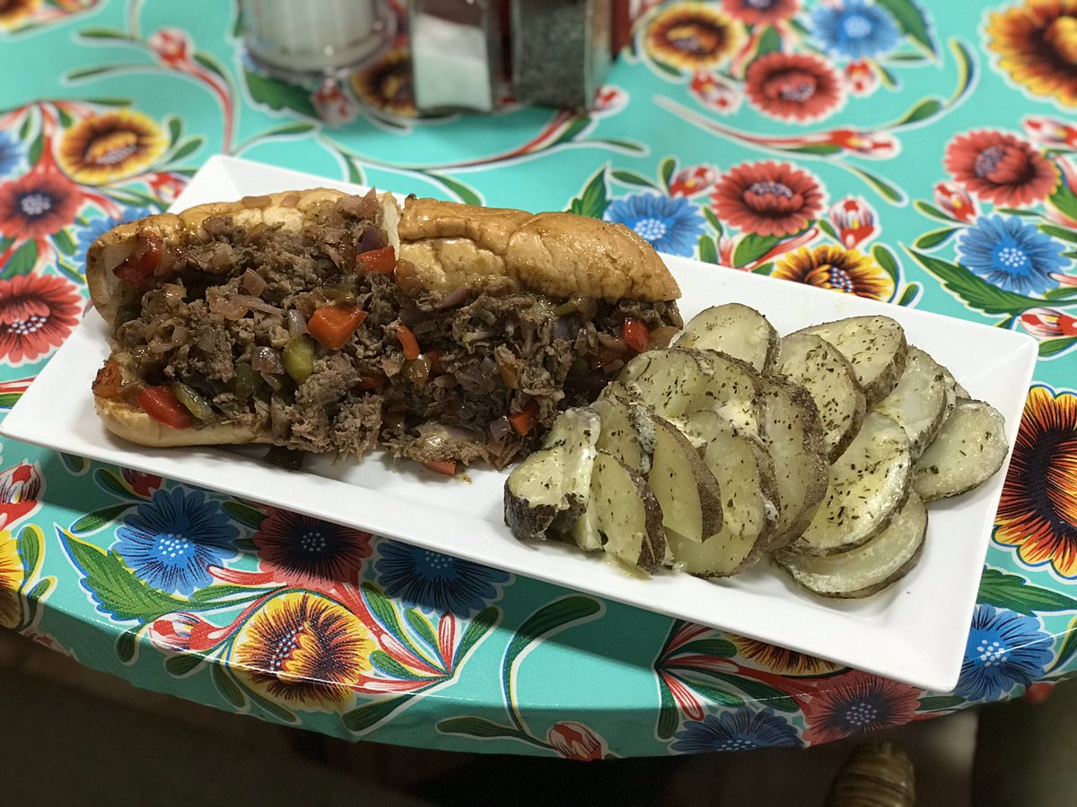 TheCatchCafe's tweet photo. Steakhouse #CheeseSteak with a Baked Potato side for only $9.00! 🥔😊

Upgrade your side with a Gluten Free Veggie #Pasta #Salad or Homemade 5-Cheese Mac &amp; #Cheese for $1.00 more!

Get them as a single side for $2.50!
#Cafe #Food https://t.co/XQPqcMlLba