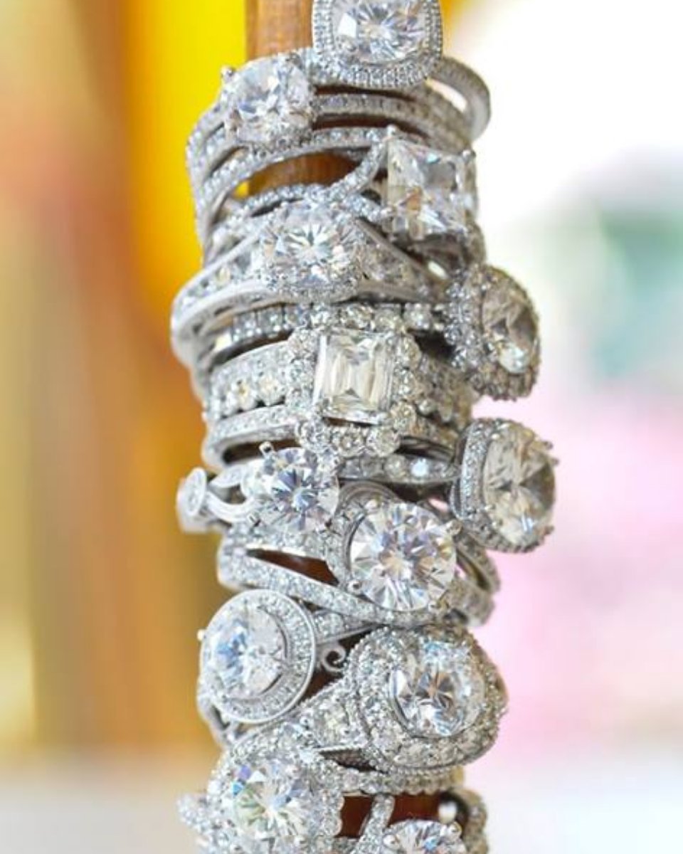 DiamondTreasure's tweet photo. You deserve a piece that's as unique as you. We curate and create our collection with that in mind. https://t.co/yD25iiwEI8