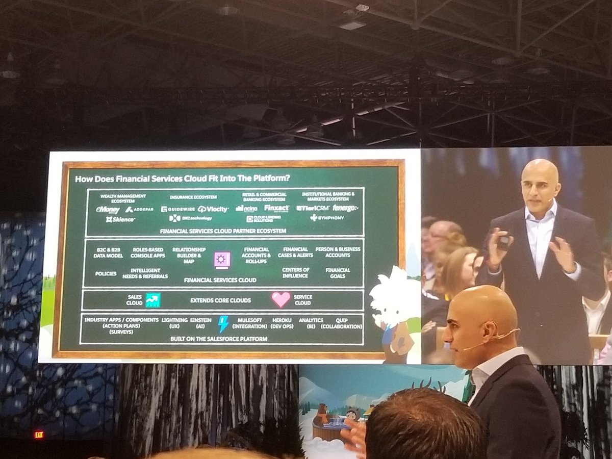 HPYoo's tweet photo. #Financialservicescloud @salesforce becomes real at #salesforceworldtour New York finserv keynote @precisionlender https://t.co/YoWrUAV6SL
