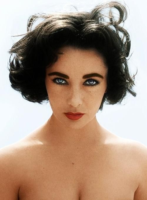 Retro_Co's tweet photo. Elizabeth Taylor by Robert Vose, 1956 https://t.co/TSzpYkDPT3