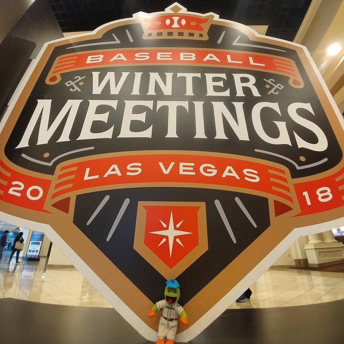 EverettAquaSox's tweet photo. Before #LittleWebbly leaves @Vegas he wants to say thank you to everyone @MandalayBay for being great hosts and @MiLB for putting on a great event! https://t.co/AX4k1efGde