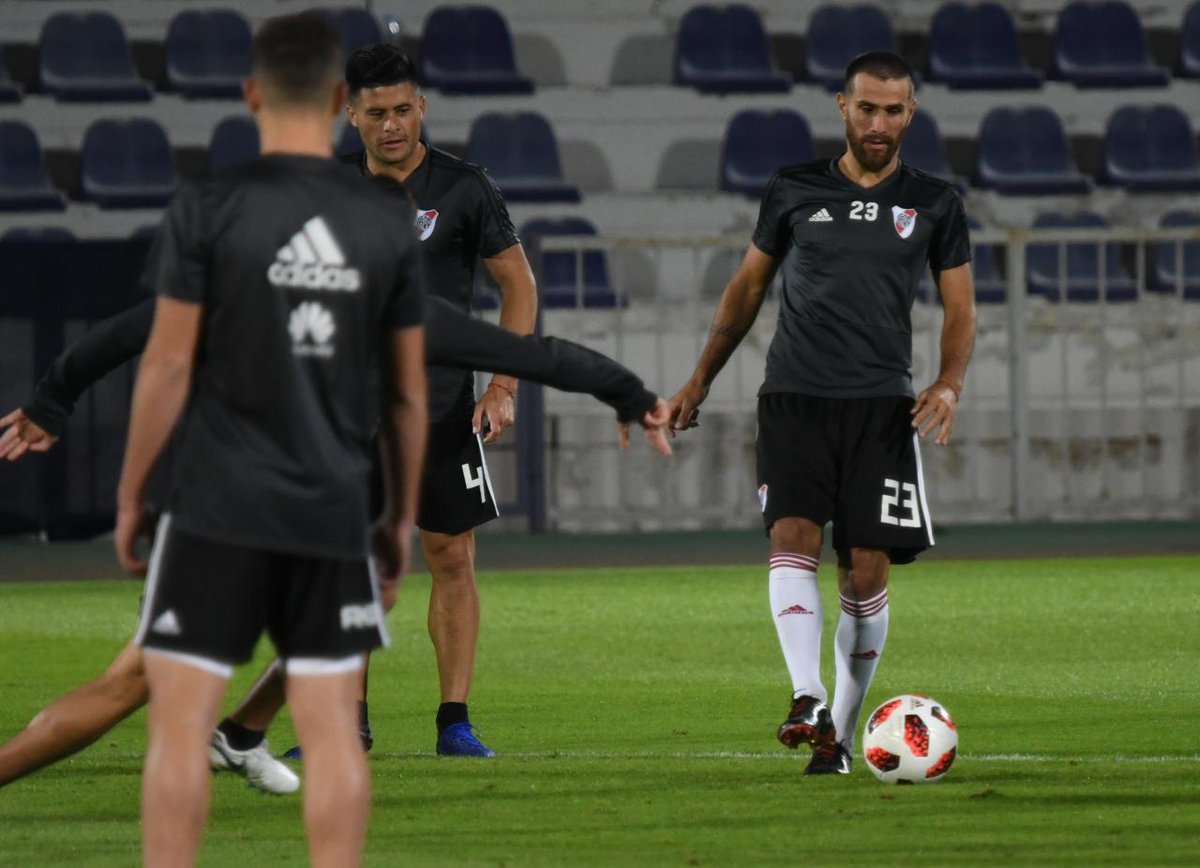 ©️ 2⃣3⃣
Nuestro capitán se prepara 💪
#VamosRiver ⚪️🔴⚪️