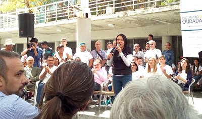 Diario_ElTiempo's tweet photo. #Tolda Delsa Solórzano lanzó su plataforma política y asegura que tiene presencia nacional https://t.co/8tykcTVYNU https://t.co/4B0fPpiLT5