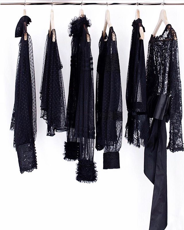 couture_sarah's tweet image. Designed to solve our wardrobe dilemmas, and they are so versatile! In spotted tulle and French laces you can wear them with jeans and a cami, or to dress up your favourite little black dress.
ow.ly/zuTc30mYMj5
#eveningtop  #shopsmall #christmaspartywear #christmaspresent