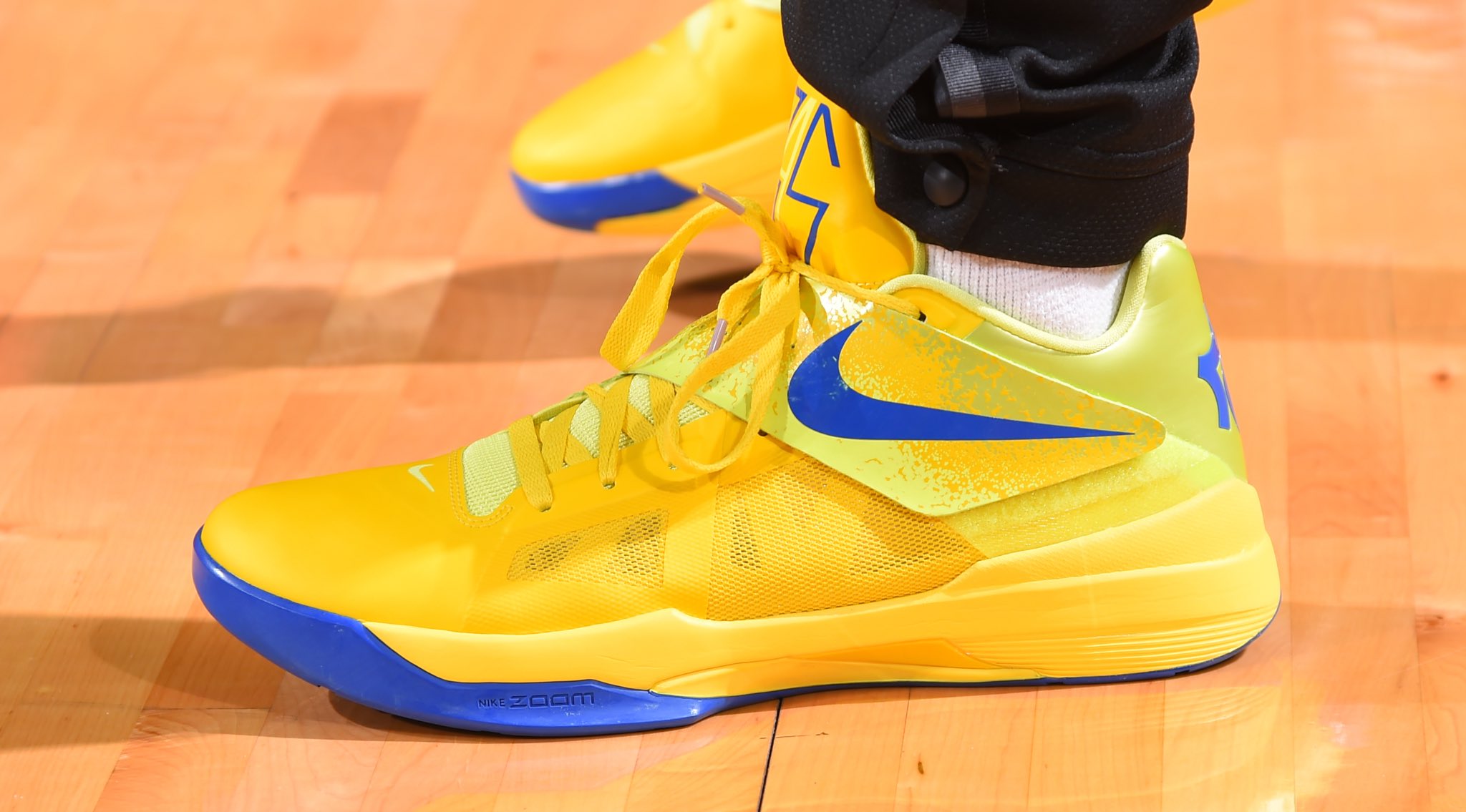 Kd sales 4 yellow