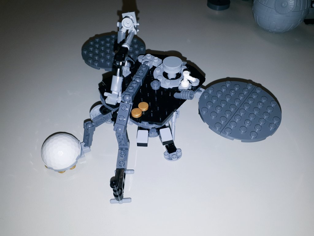ScottWx_TWN's tweet image. Progress on my #LEGO #NASAInSight model. I like this version of the HP^3 instrument better. The legs are better, but not perfect yet. Solar panels need some details (and they're a bit too small).
@NASAInSight @NASASocial @DontLetGoCanada @LEGO_Group