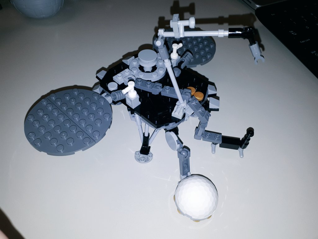 ScottWx_TWN's tweet image. Progress on my #LEGO #NASAInSight model. I like this version of the HP^3 instrument better. The legs are better, but not perfect yet. Solar panels need some details (and they're a bit too small).
@NASAInSight @NASASocial @DontLetGoCanada @LEGO_Group