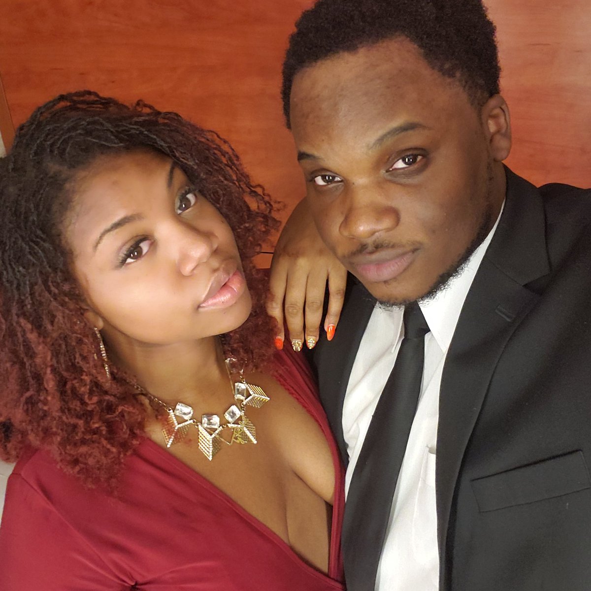 Cheek_'s tweet image. We're officially 1 month loc'd in 💕💕

#locmami