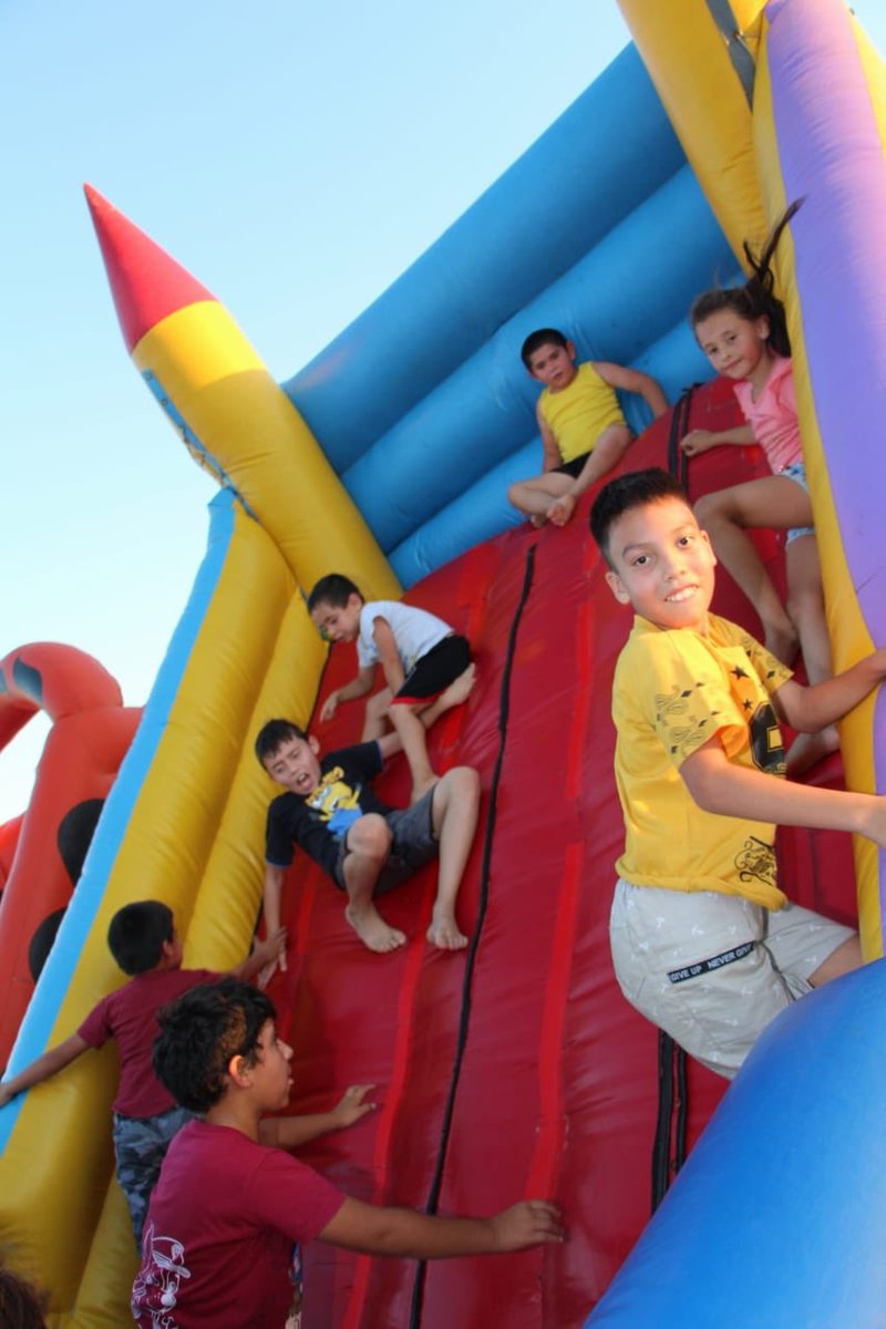 Compartimos una hermosa tarde junto a los más pequeños!!!

Estuvimos en #Samuhú junto a <a href="/Emynanoffpenoff/">Emilse Nanoff Penoff</a> disfrutando de una tarde de juegos, música y diversión para agasajar a los niños y niñas de la localidad.

Gracias a todos por recibirnos!!!

#LosNiñosPrimero