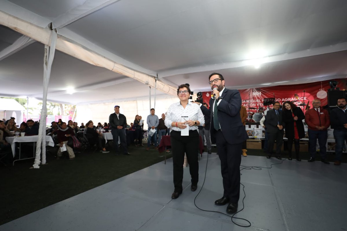 El #PlanSexenal se llenó de la familia de trabajadores de la <a href="/AlcaldiaMHmx/">Alcaldía Miguel Hidalgo</a>, en la convivencia que tuvimos de fin de año ¡los mejores deseos para todos!