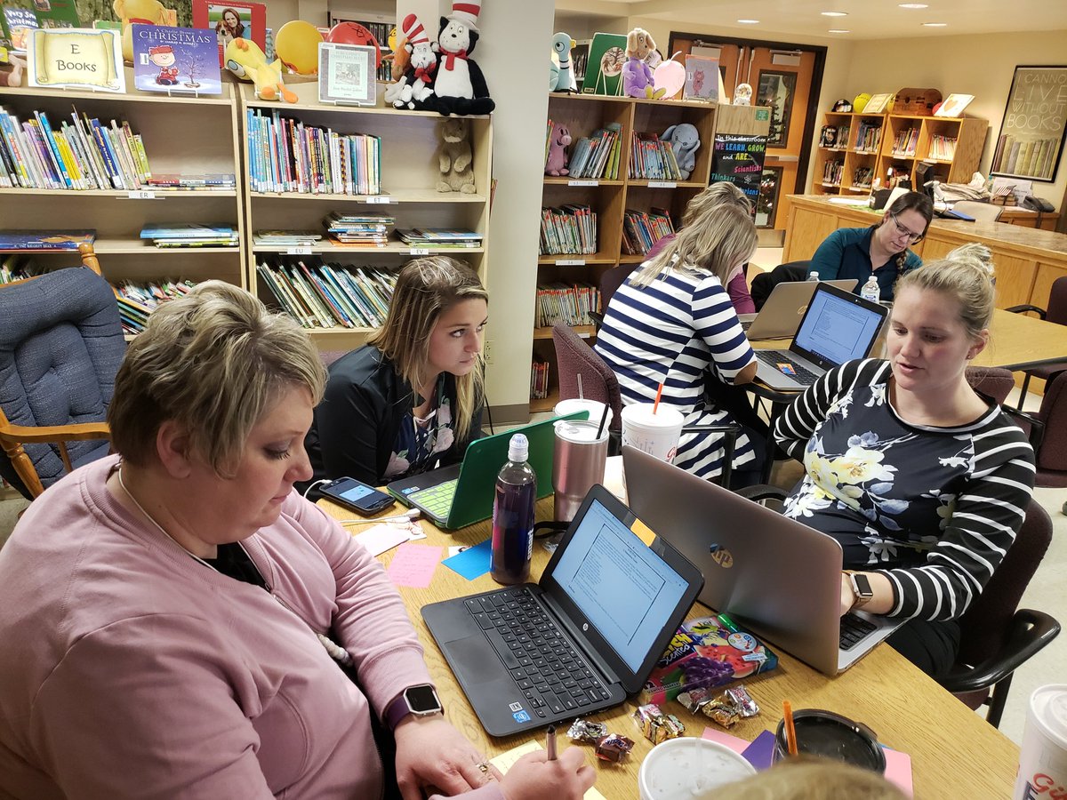 MichelleRHouse's tweet photo. What is needed to survive a small plane crash? #emints #pesd32 #pcmsd32 https://t.co/aATEp3s8Dm