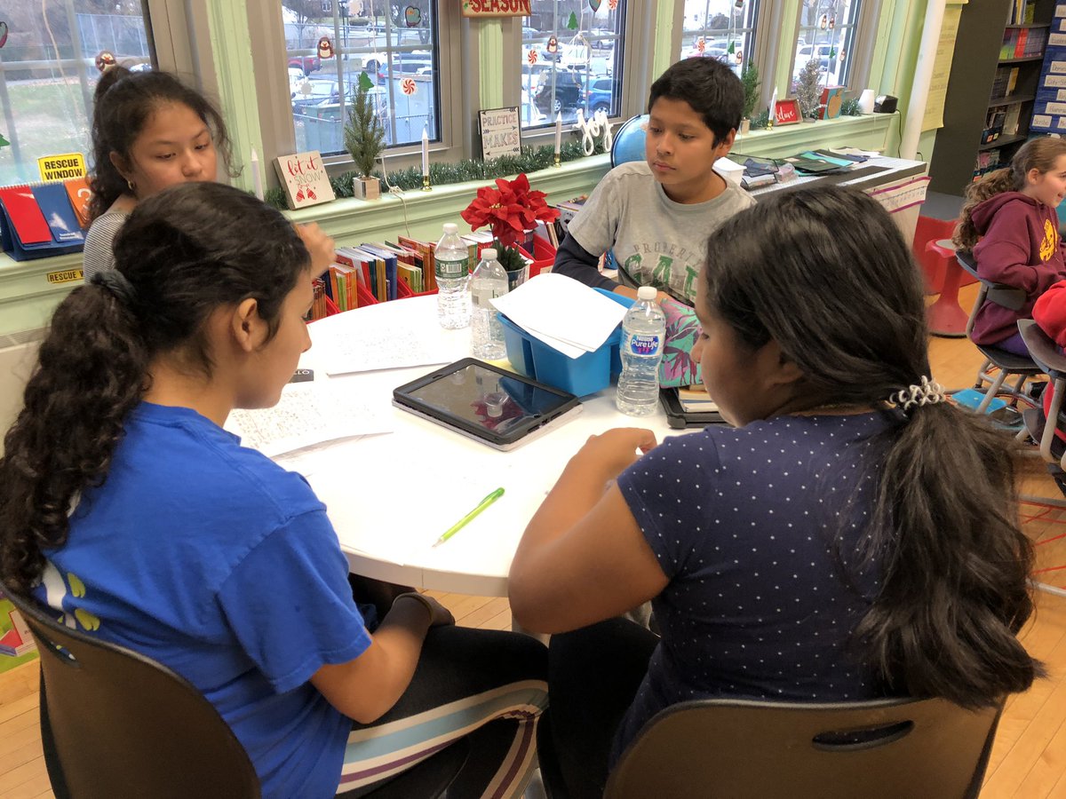 mrs_santos24's tweet photo. Working collaboratively to revise the writing of an anonymous peer. Tomorrow, students will use the same strategies to make revisions on their own writing. #MineolaProud #writinggrind https://t.co/m0OdZ2rXRv
