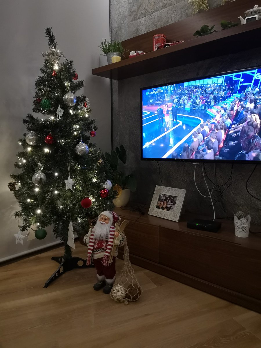 AndresVarPen's tweet image. #LandRober141 non e moita cousa, pero si tocaa..  Vaia lio jajaj..