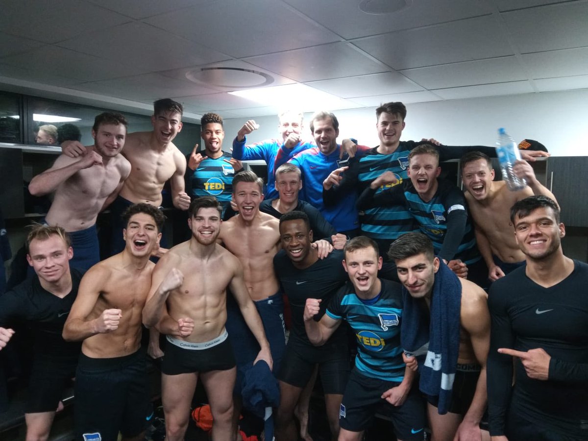 Starker Abschluss von den #HaHoHe Jungs beim #PLInternationalCup - 4:1 gegen <a href="/SwansOfficial/">Swansea City AFC</a> 👍👏