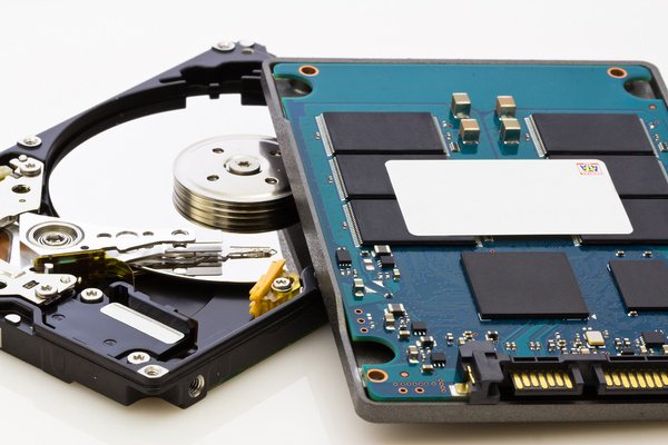 Zadara's tweet photo. All flash vs hybrid: To flash or not to flash is no longer the question. https://t.co/MwwHhRqlRx
#flash #ssd #hdd #storagesolution #storage #hybrid #hybridcloud #itstimeforplanz https://t.co/ETIMnLkNDV