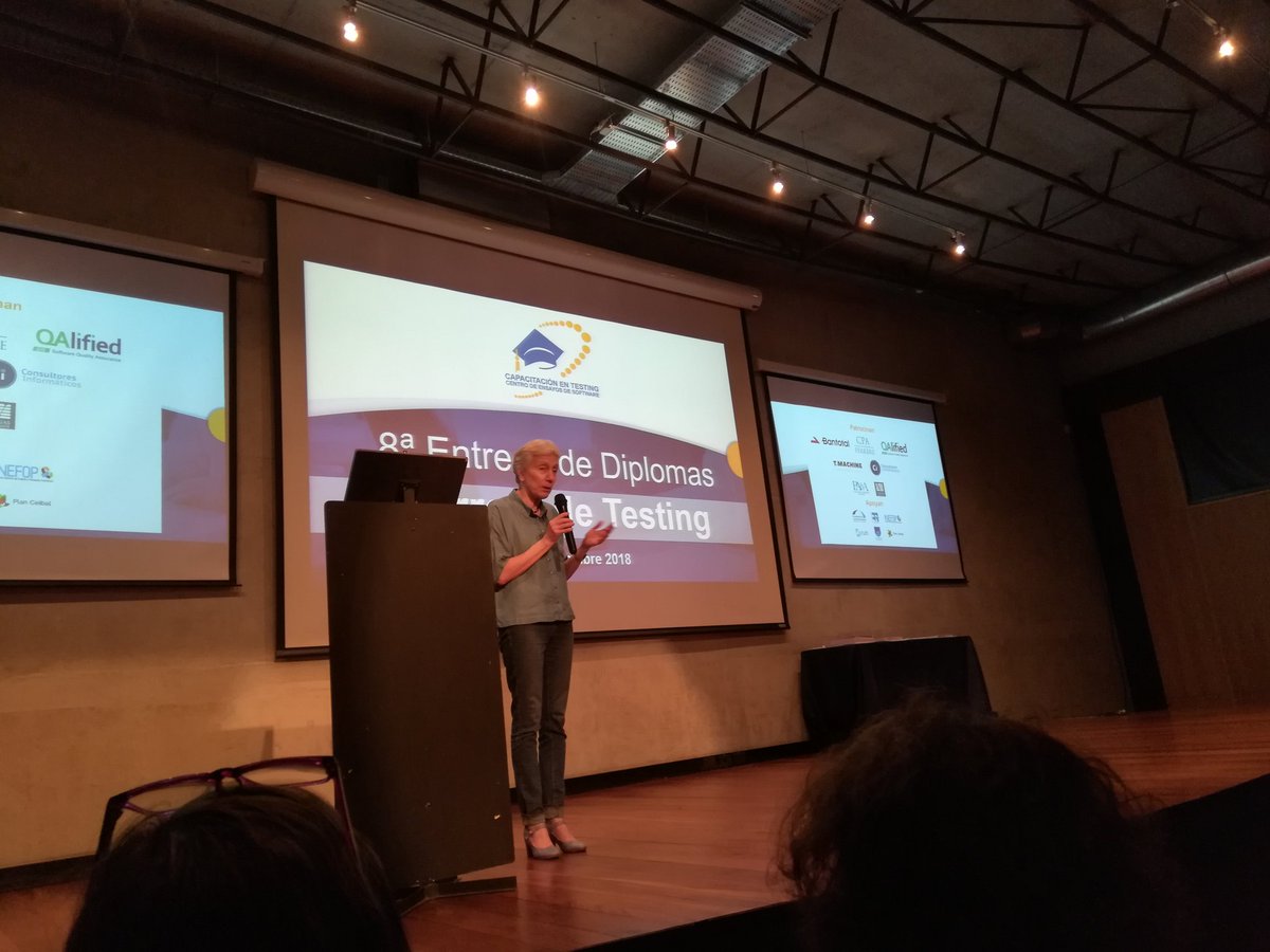DGawenda's tweet image. @ces_com_uy nueva entrega de diplomas de carreras y capacitaciones de testing! #TestingdeSoftware #EntregadeDiplomas #CarreradeTesting