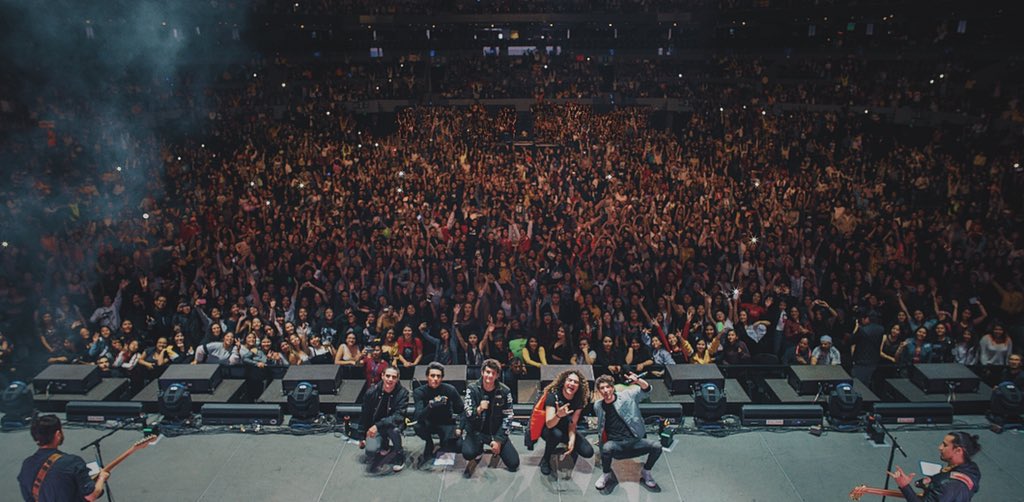 CD9's tweet image. Perdidos en la inmensidad de la @ArenaCdMexico.
¡GRACIAS POR AQUELLA GRAN NOCHE!
El cierre de un gran ciclo, el cierre del #MODOAVIÓNTOUR
... esto apenas comienza...