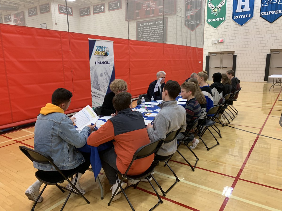 EPHS_Business's tweet photo. A great day today as students participated in the Test Drive financial simulation with @EPHSRoyalCU! Thanks to all involved! #requiredforlife #EPHSinspire https://t.co/gAEBOvSKQc