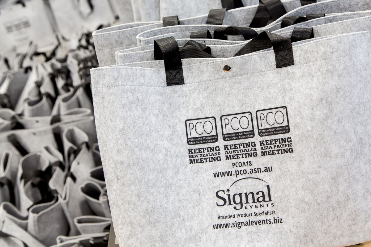 Signalpromoau's tweet photo. We are really proud to have sponsored the delegate bags and exhibit at the @pcoasn conference Photo credit : Nigel Welch - Pulse Photography
#signaleventsau #eventprofs #eventgifts #eventbags #brandedproducts #promotionalproducts #PCOA #PCOA18 https://t.co/BENKaMuGW9
