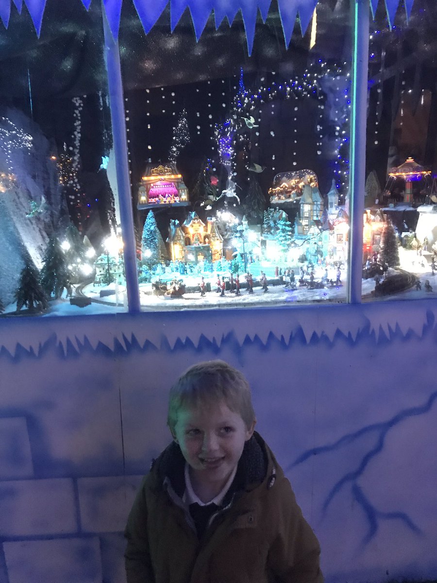 Adam Bourne tweet media