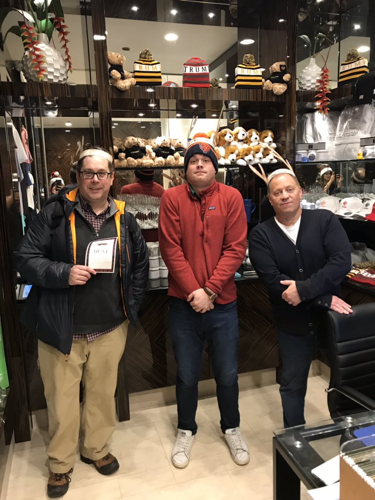 TeamWingMen1's tweet photo. A tight fit #AmTravHunt2018 #trumphotelchicago https://t.co/aPV4pjJAPk