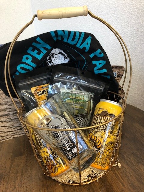 PublicHouse_EBC's tweet photo. It’s the season of giving! Snag one of our customizable holiday gift baskets for the Evans Brewing Co. enthusiast for only $30 (beer not included). On sale tomorrow at both locations. 

Visit our Facebook page for more details! 

#CraftBeer #DrinkWithUs #EvansBrewingCo https://t.co/FFWucAi1Dv