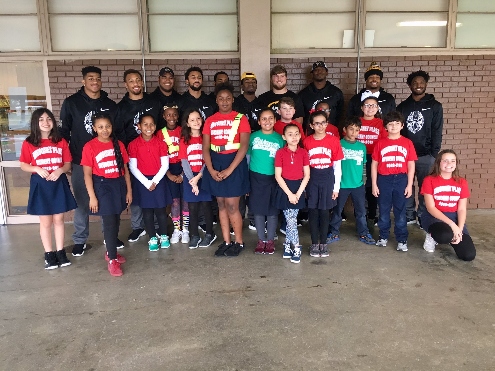 App State Athletics On Twitter Thank You Bissonetplaza Elementary School For Welcoming Appstate Fb To Your School Today We Had A Blast Reading To The Children And Visiting With Them Https T Co Omactisu9u
