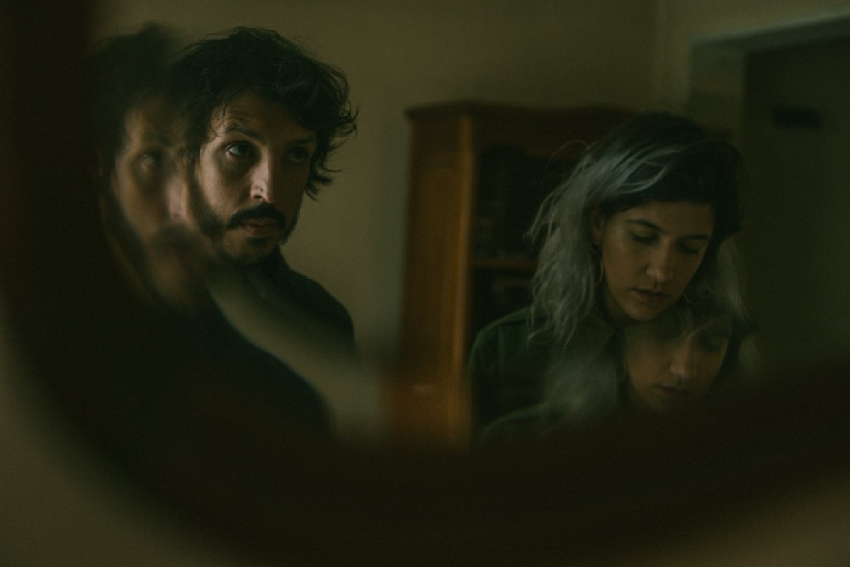 Mañana viernes tocamos en <a href="/ElUniversalBsAs/">El Universal espacio</a> 
Entrada gratuita! capacidad limitada - 20.30 damos puerta y abre con sus canciones Evelyn Garrido desde Mar del plata.
Ahi nos vemos!