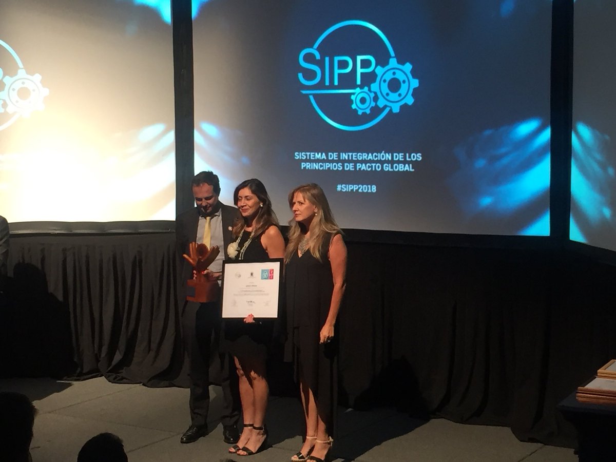 patibarri's tweet photo. @BancoEstado premiado por sus prácticas de igualdad de género #SIPP2018 @PactoGlobal @redmad_chile @MinMujeryEG https://t.co/i10qC9wlTC