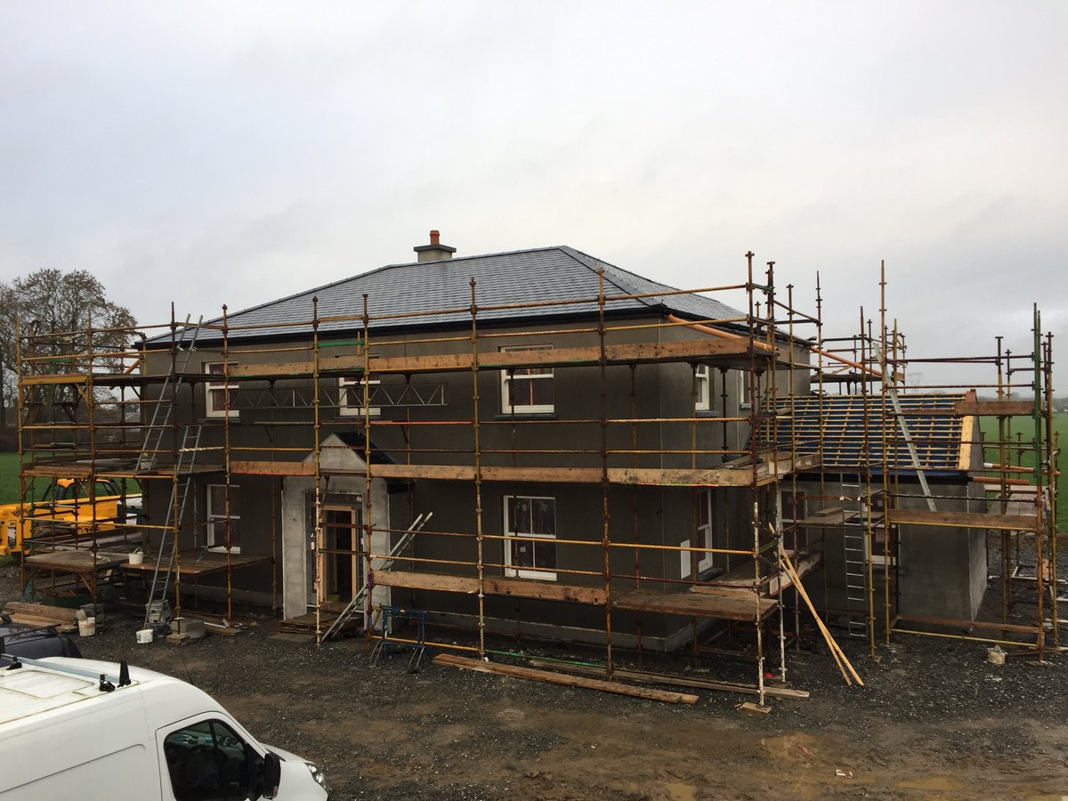 fergal5's tweet photo. Good progress at Maynooth#884. #timberframe & #fullbuild by #teamtimbertech. Great work by #JL & Team with @bakerinsulation @ecologicalbuild @VELUXGBI @BlueBangorSlate https://t.co/QPyDNWULvl
