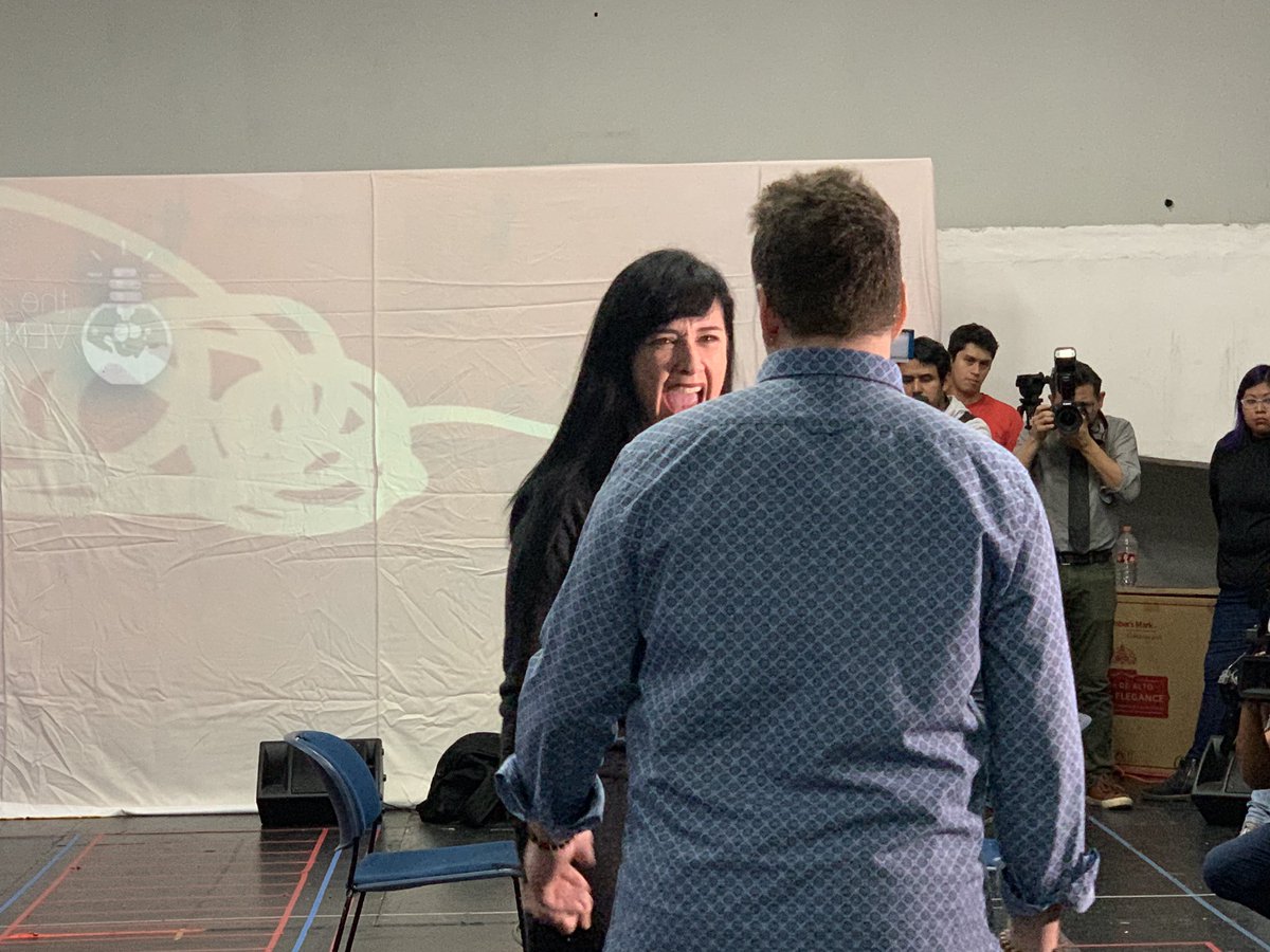 Oliver bull tweet media