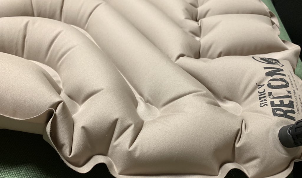 talonsurvival's tweet photo. Want a comfortable sleep surface for your go kit that is more packable that a cot? Awesome price right now on the @klymit Static V Sleep Pad!  #preppers #backpacker https://t.co/e5vYw8SSQL https://t.co/VfnCAPM6Ip