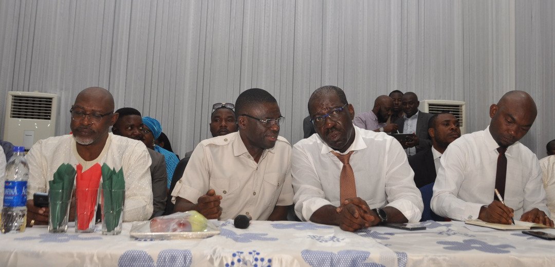 Dr_AustineOv's tweet image. 1. 
At the inauguration of the Edo North All Progressives Congress (@OfficialAPCNg ) Campaign Council, I tasked party leaders and members in the Senatorial District, to mobilise voters to vote for the party&apos;s candidates in the 2019 general elections.