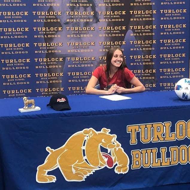 turlockjournal's tweet photo. Congratulations to Megan Drew of Turlock High for signing on to play collegiate soccer at CSU Stanislaus. #TurlockHigh #CommunityNews #TurlockJournal #IreadTJ #Futbol #Soccer 📷: Contributed https://t.co/Tp4B70IEV2