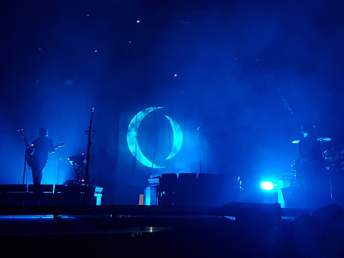 Tonight was special. Thank you, @aperfectcircle, it was an absolutely gorgeous show 🦑.
#aperfectcircle #hamburg #live #event #eattheelephant #tour #concert #music #rock #band #muscians #thisvoice #cantbehappier
