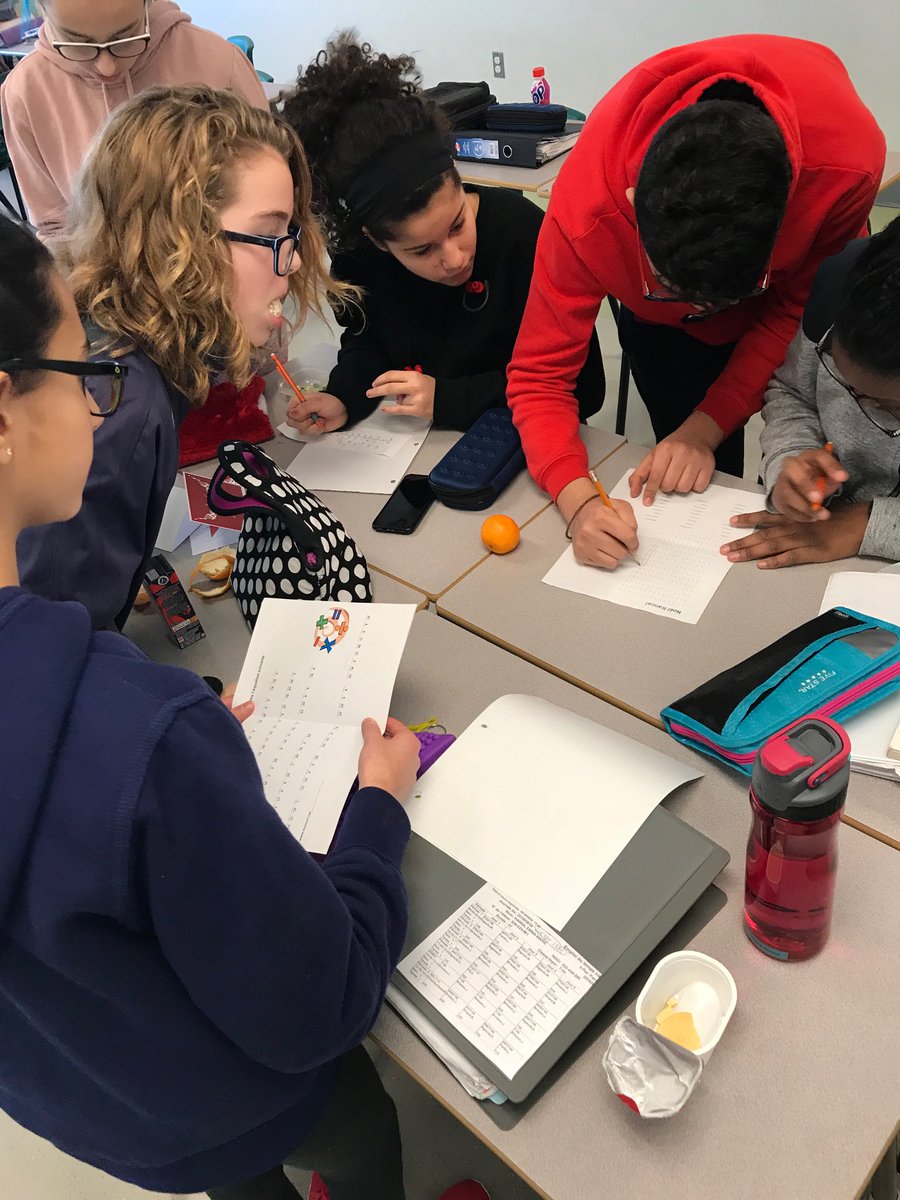 Les élèves du groupe 7-06 ont participé à une activité d’évasion. Ils devaient résoudre des énigmes de mathématiques et de français. Merci Martin Laporte, d’avoir fait vivre cette belle expérience à mes élèves. <a href="/joiedetrepere/">Martin Laporte</a>