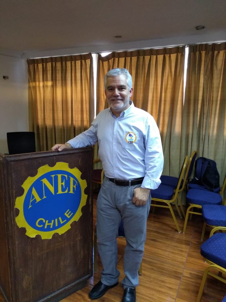 Felicitamos al compañero <a href="/japdebelli/">José Pérez Debelli</a>, electo presidente de la <a href="/anefchile/">ANEF</a> con más de 70 mil votos que respaldan su trabajo gremial en pos de los funcionarios y funcionarias del Estado. 

¡Mucho éxito en su gestión!