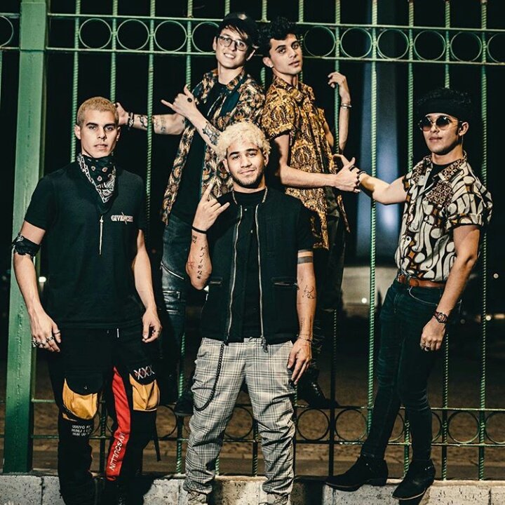 CNCOAcapulco's tweet photo. .@CNCOmusic Sin duda han sido 3 años llenos de bendiciones y aventuras...🎊 Les mandamos nuestros mejores deseos 🙏 ¡LOS AMAMOS! 💚 

#3AñosJuntosCNCO 🍻 https://t.co/OXmokalmRT