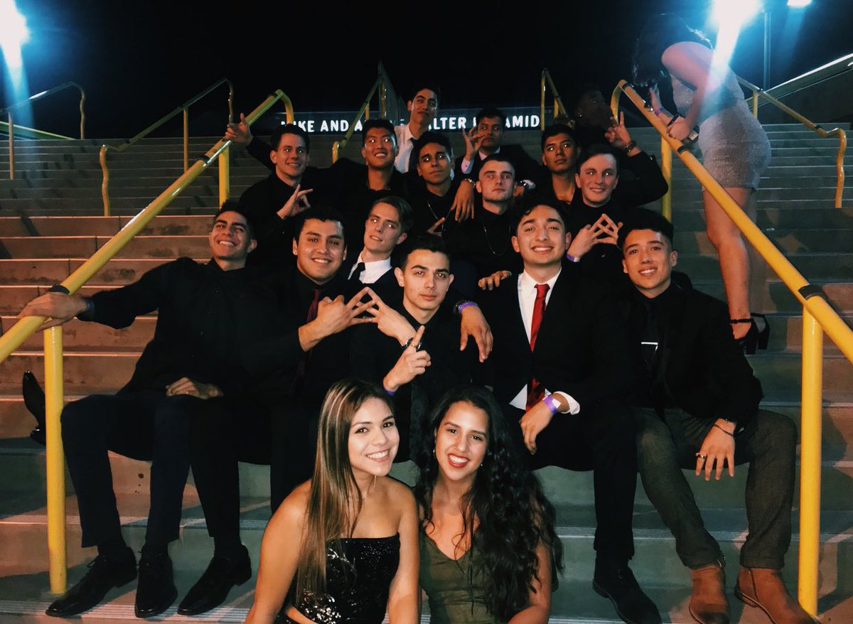 Happy Birthday to our lovely White Carnation <a href="/Kimberlyaayala/">kim</a> !! We love you and hope you have an amazing day!! ❤️💛