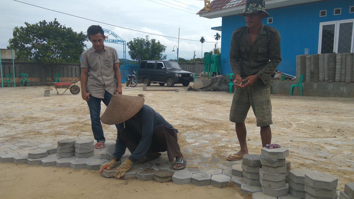 muttamarPLD's tweet photo. #JokowiMembangunDesa
Melalui Dana Desa, "DESA SEMAKIN MAKMUR & SEJAHTERA"
#TPPWaykanan
#TPPILampung
@jokowi
@EkoSandjojo
@anwsanusi
@taufikmadjid71
@fachrilabalado @cik_mashuri @PMD_Lampung @IWayanGunawan5 https://t.co/BIHIlqTpQn
#PendampingLokalDesaSedap https://t.co/D6cSq0dBHW