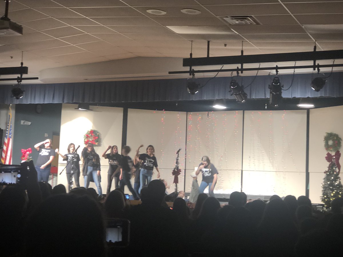 NISDRawlinson's tweet photo. What a night &amp; what a performance by our Theatre 🎭 students! https://t.co/zlXCNL5C7G