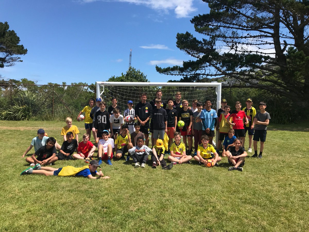 WgtnPhoenixFC's tweet photo. COMMUNITY | β½οΈ All the kids at Raroa Intermediate had been playing and learning about football all week, therefore we felt they deserved a visit from some of our team! Can't wait to see you guys again!
#StandUpWithYourNix #NixInTheCommunity #NixCommunity https://t.co/j3m6SQuNyn